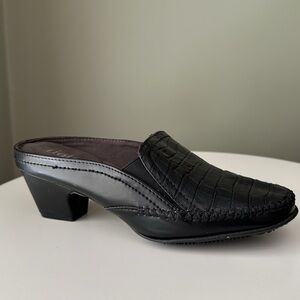 Rialto Vette Mules/Slides Faux Crocodile Upper Stitching Detail Cushioned Insole
